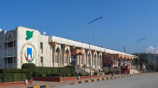 النقل : فتح معبر باب الهوى يمكّن الشاحنات الأردنية من الوصول لتركيا وأوروبا