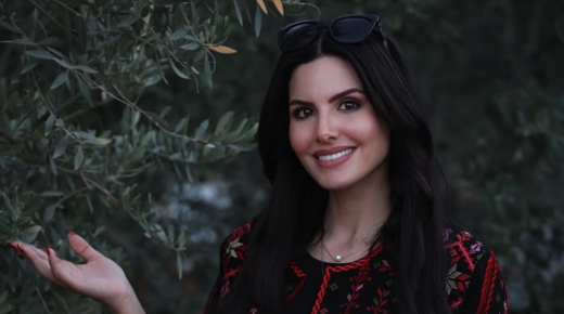 نادين أيوب ملكة جمال فلسطين: «شعبنا بحاجة إلى صوت وهوية لا تُمحى»