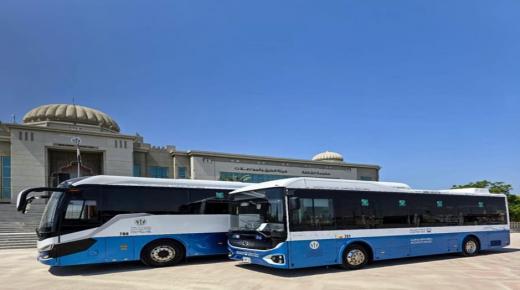 مواصلات الشارقة: تعلن تشغيل المرحلة الأولى من رحلات حافلاتها الكهربائية