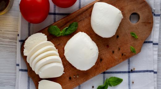 قضمة موزاريلا تنهي حياة نادل إيطالي بشكل مأساوي