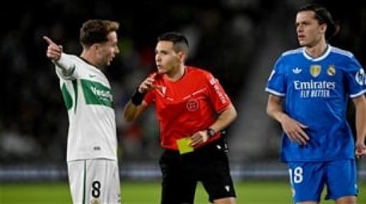 انقسام في غرفة ملابس الريال.. نجوم يتمردون على ألونسو