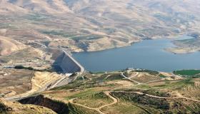 كم بلغت نسبة الهطولات المطرية وكميات المياه الداخلة إلى السدود الأردنية؟