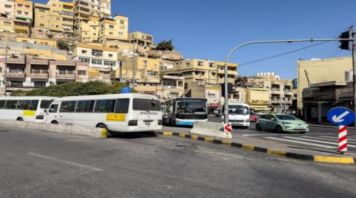 افتتاح مشروع النقل بين عمان والمحافظات لخطي السلط والكرك الخميس