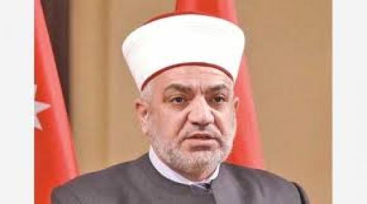 وزير الأوقاف يطلق مشروع (حقيبتي)