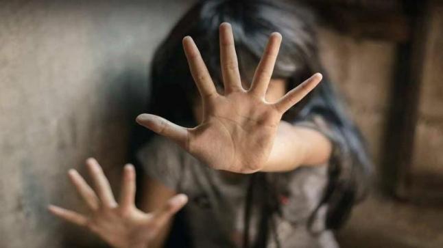 وفاة طفلة ضربا على يد والدها في البادية الشمالية