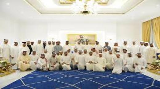 ولي عهد رأس الخيمة يلبي دعوة محمد بن جمال القاسمي لمأدبة السحور