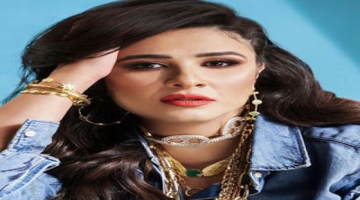 ياسمين عبد العزيز تطل بإعلان غنائي مع أحمد سعد