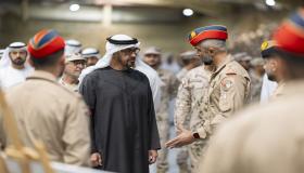 رئيس الدولة يزور قيادة لواء خليفة بن زايد الثاني المحمول جواً