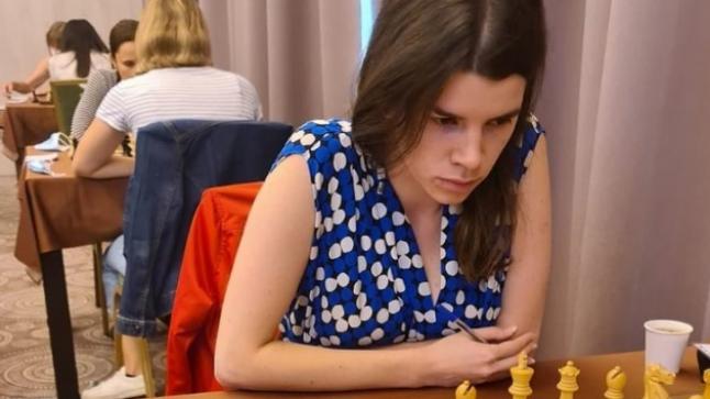 يوليا أوسمك تتصدر بطولة أوروبا للشطرنج في ياش