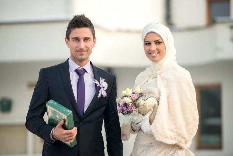 لماذا يتردد الرجل العربي ويشعر بالخوف قبل الزواج؟