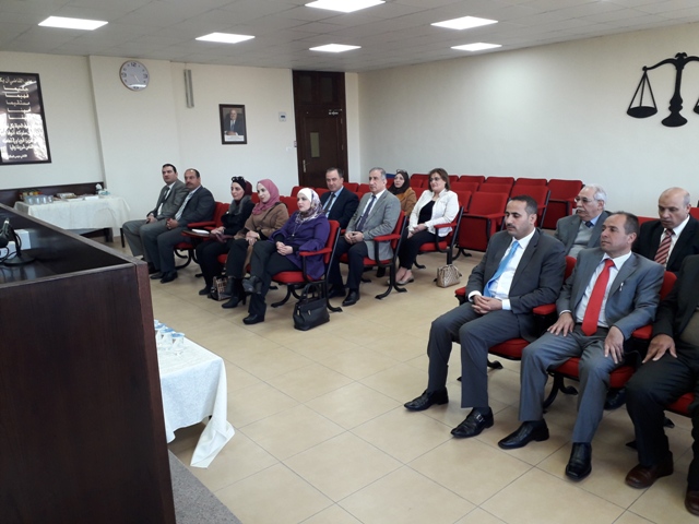 كلية الحقوق في عمان الاهلية تستقبل وفدا من “نظيرتها” بجامعة جرش