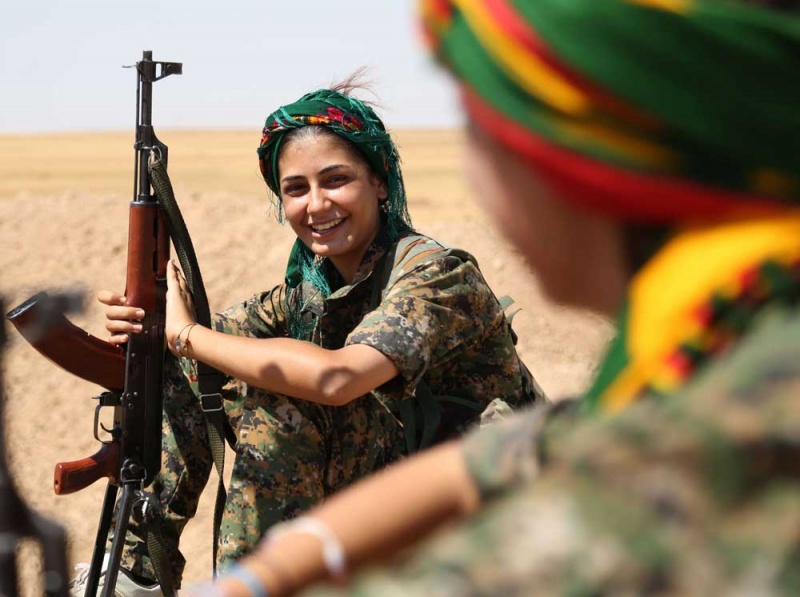 الأكراد يستنجدون بقوة دولية لصد مطامع أردوغان في شمال سوريا