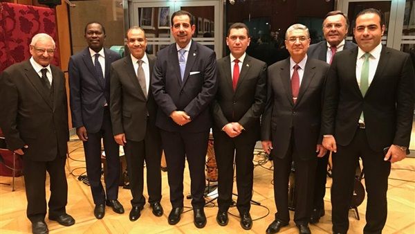 سفير مصر في برلين يستعرض الإنجازات المصرية بحضور وزير الكهرباء